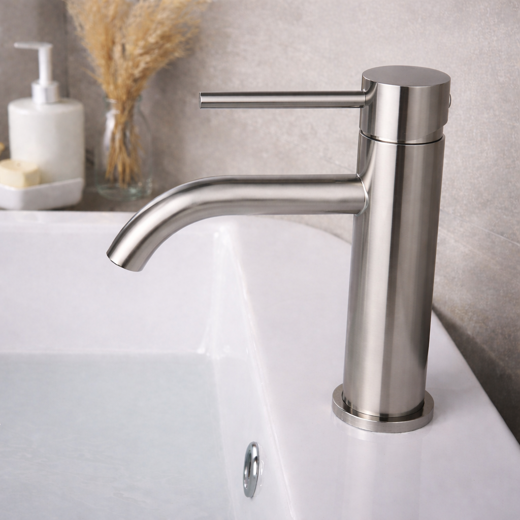 Robinet lavabo en inox brossé