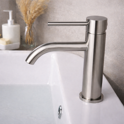 Robinet lavabo en inox brossé
