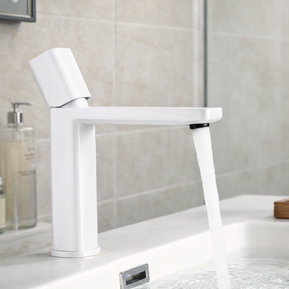 Robinet lavabo en laiton blanc